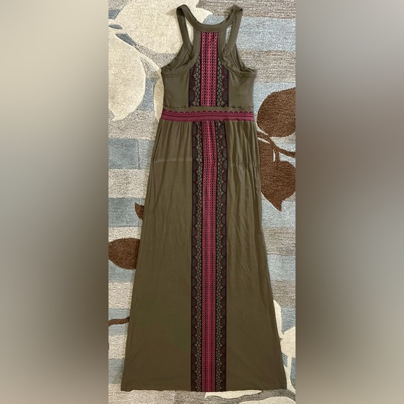 Athleta Sleeveless Jersey Racer Back Maxi Dress in Olive w Raspberry/Black Print - Picture 1 of 6